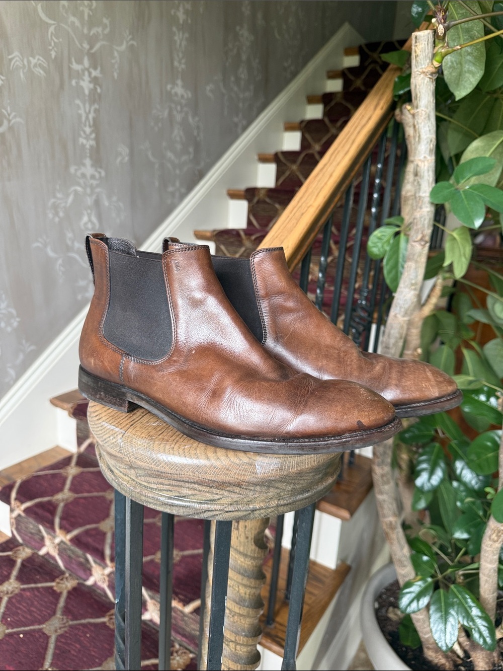 TOD’S BEATLES BROWN CHELSEA boot made in Italy very good condition size 9